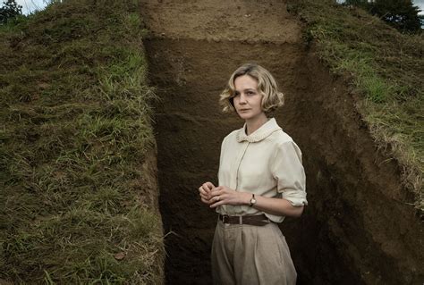 Netflix's gorgeous "Dig" loses sight of its own discoveries in favor of soapy period melodrama ...