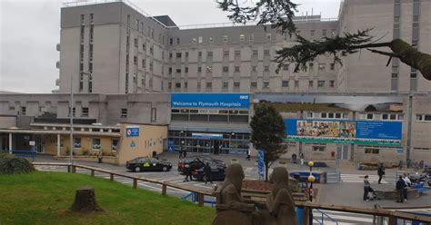 Nurses are being offered more money to work at Derriford Hospital - Devon Live