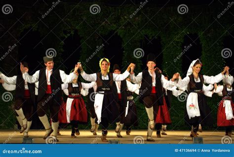 Serbian dance group editorial stock image. Image of folklore - 47136694