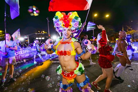 Parade Viewing Areas - Sydney Gay and Lesbian Mardi Gras