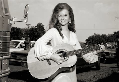 Can You Name 1960s Country Songs from Their Lyrics? Quiz