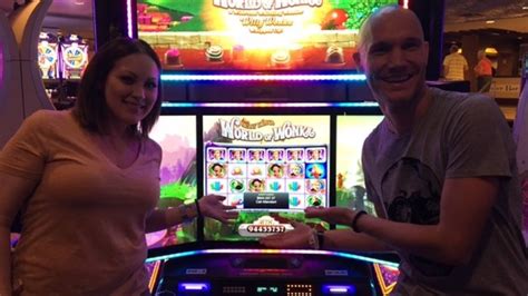 Pair wins nearly $1 million on penny slot machine at Harrah's Las Vegas ...