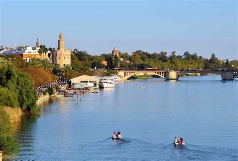 Guadalquivir - Más que un simple río, es emblema de Sevilla.