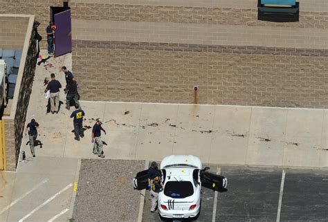 12 Are Killed at Showing of Batman Movie in Colorado - NYTimes.com