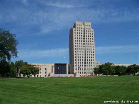 North Dakota State Capitol Building - Bismarck-Mandan News, Pictures, History - BisManCafe.com