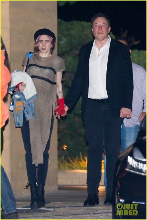 Elon Musk & Grimes Couple Up for Date Night in Malibu!: Photo 4283024 ...