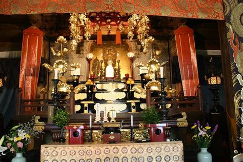 Buddhist Temple Altar | The temple altar at Ryufuku Temple i… | Flickr