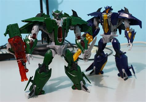 Transformers: Prime - Skyquake, In-hand Photos and Review! - Transformers News - TFW2005