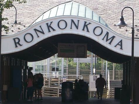 Ronkonkoma Train Station | Lake ronkonkoma, Island life, Ronkonkoma