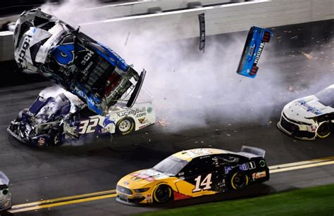 Ryan Newman's Fiery Crash on Final Lap of Daytona 500 Has Fans, Drivers ...