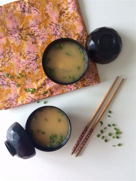 5-Ingredient Salmon Miso Soup Recipe - Jen Reviews