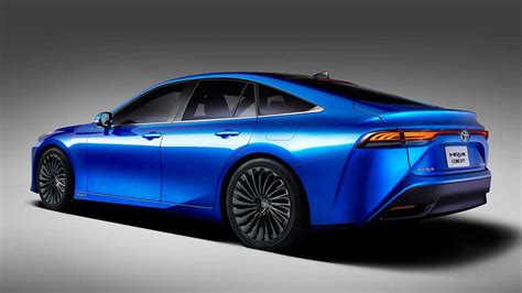 Toyota Mirai, la fuel cell giapponese cambia tutto dal 2021