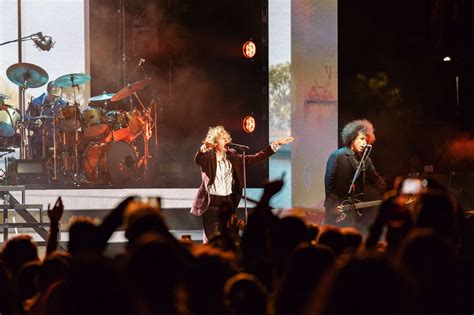 Beck Live at Huntington Bank Pavilion [GALLERY] - Chicago Music Guide