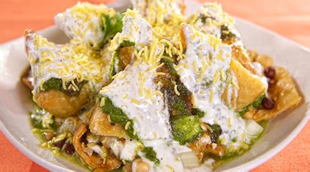 मूड फ्रेश करने 2 मिनट में बनाएं दही समोसा चाट | BEST DAHI SAMOSA- INDIAN CHAAT RECIPE