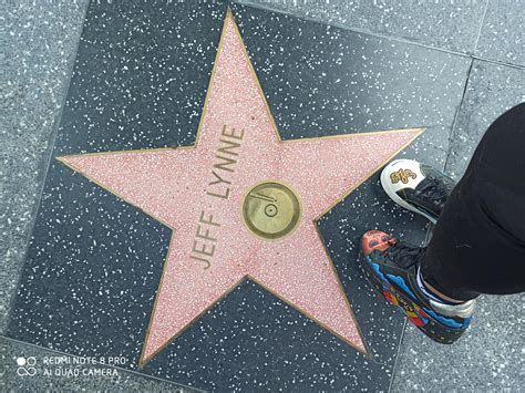 Visited Jeff's star of fame and wore my ELO shoes 💅💅💅 : r/elo