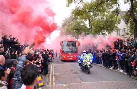 Liverpool and Manchester City officials meet in bid to improve fan ...