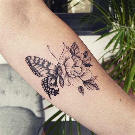 11+ Butterfly Tattoo With Flowers Ideas That Will Blow Your Mind!