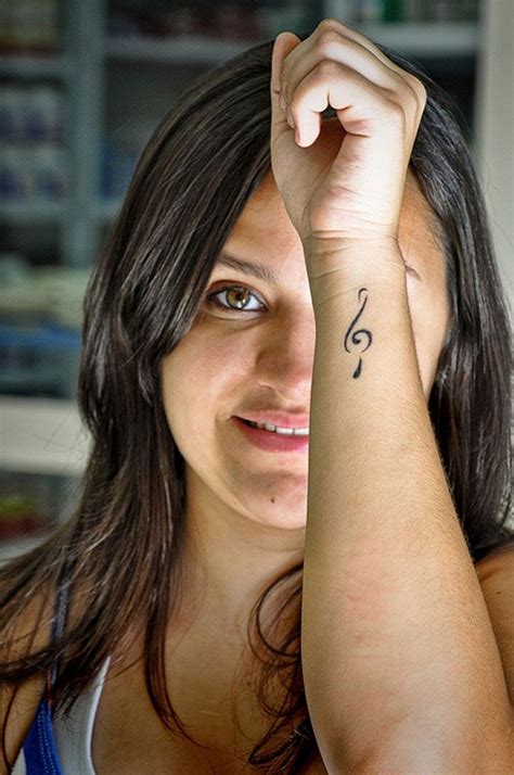 Creative Unique Tattoo Designs For Girls On Hand - Viraltattoo