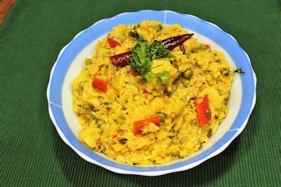 Kathyawadi Masala Khichdi | Gujarati Khichdi Recipe | Gujarati Rasoi