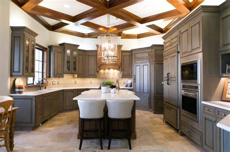 50 Kitchens with Coffered Ceilings (Photos) | Stylish kitchen, White kitchen counters, Dining nook