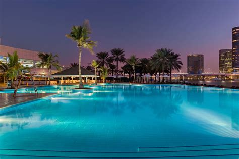 BEACH ROTANA ABU DHABI $82 ($̶1̶2̶8̶) - Prices & Hotel Reviews - United Arab Emirates