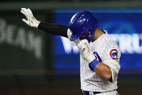 Cubs prevail in high-scoring affair vs. Giants | Reuters