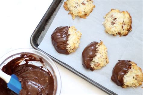 Homemade Almond Joy Cookies Recipe - Food Fanatic