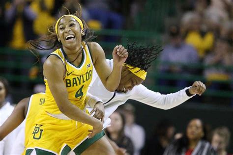 Los Angeles Sparks Sign Te'a Cooper - Belly Up Sports