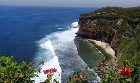 15 Wisata Pantai di Uluwatu Bali Paling Hits Dikunjungi - iTrip