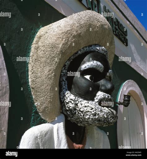 Brazil, Pernambuco, Olinda, sculpture, man, headgear, whistle South ...