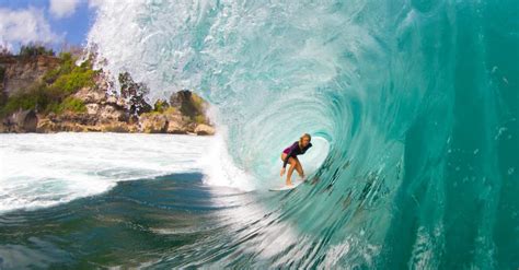 ‘Unstoppable’: The ‘Soul Surfer’ Bethany Hamilton's New Documentary - 96three