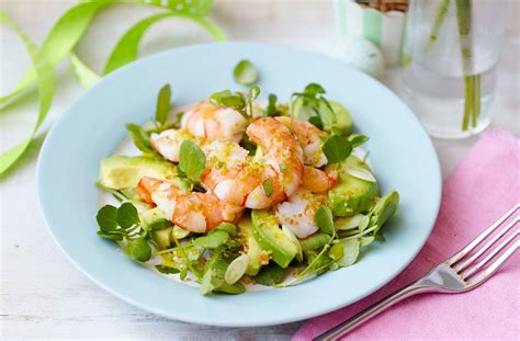 Avocado and prawn salad | Tesco Real Food