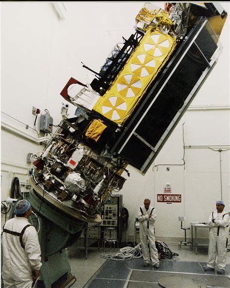 Decommissioned Weather Satellite Suffers Orbital Breakup