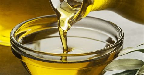 Comparing oils: Olive, coconut, canola, and vegetable oil