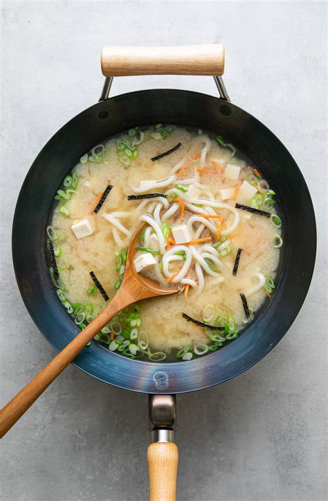 Simple Vegan Miso Noodle Soup (7 Ingredients) - The Simple Veganista