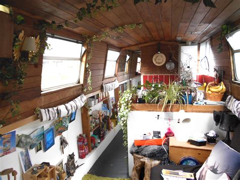 Living on a houseboat - my decorating tips for small spaces