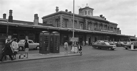 Pick of the Past: Take a trip to Reading Station nearly 50 years ago ...