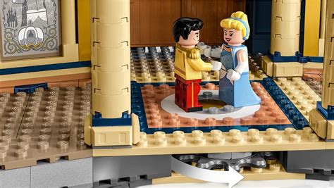 Recreate The Disney Castle With This Massive Lego Set - GameSpot