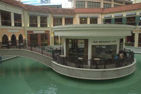 Venice Grand Canal Mall bar free picture for commercial use - 1 million free pictures