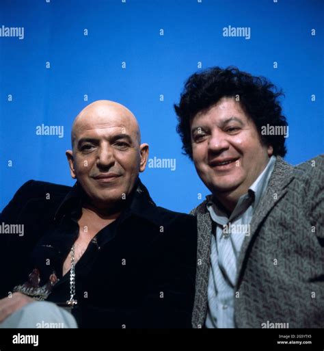 George savalas kojak hi-res stock photography and images - Alamy