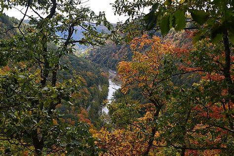 Best Fall Hikes In Pennsylvania - WorldAtlas