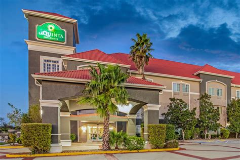 La Quinta Inn & Suites by Wyndham Corpus Christi Northwest | Corpus Christi, TX Hotels