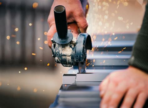 How to Cut Metal: 5 Tools You Can Safely Use for Metalworking