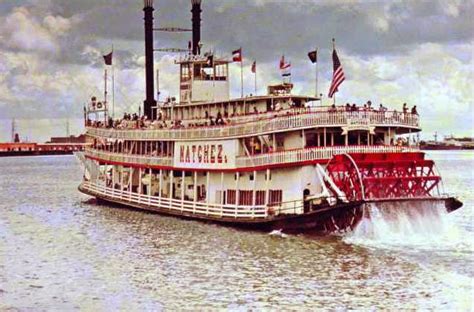 transpress nz: 'Natchez' Mississippi River paddle steamer, New Orleans