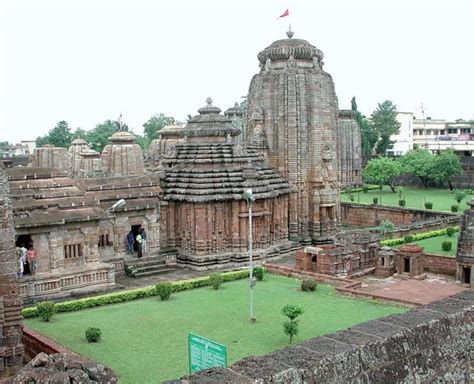 Lingaraj Temple History | lingaraj temple history | HerZindagi