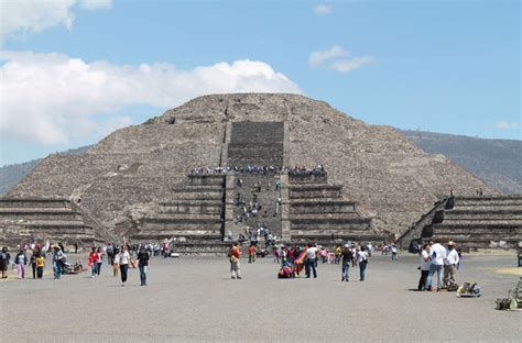 Teotihuacan: Massive Pyramids near Mexico City | Jonistravelling