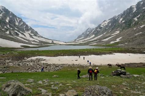 9 Beautiful Lakes in Jammu Kashmir & Ladakh