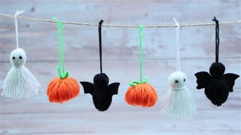 Easy & Simple Yarn Halloween Décor Tutorial