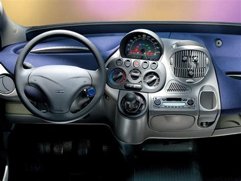 Fiat Multipla interior -worse than exterior. : CrappyDesign