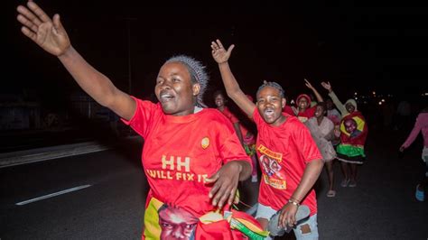 Zambia elections: President Edgar Lungu concedes to Hakainde Hichilema ...